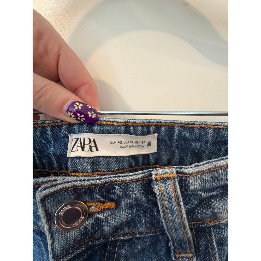 Zara Jeans Size 10 Medium Wash Mom Fit High Waisted - Picture 2 of 6
